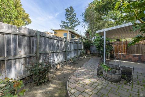18090 Las Lomas Road Sonoma CA 95476