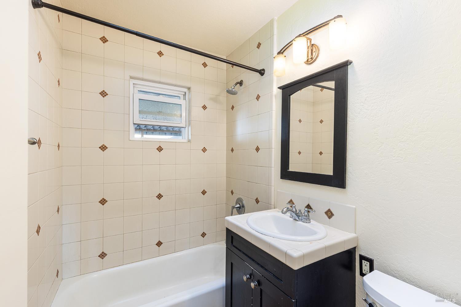 18090 Las Lomas Road Sonoma CA 95476