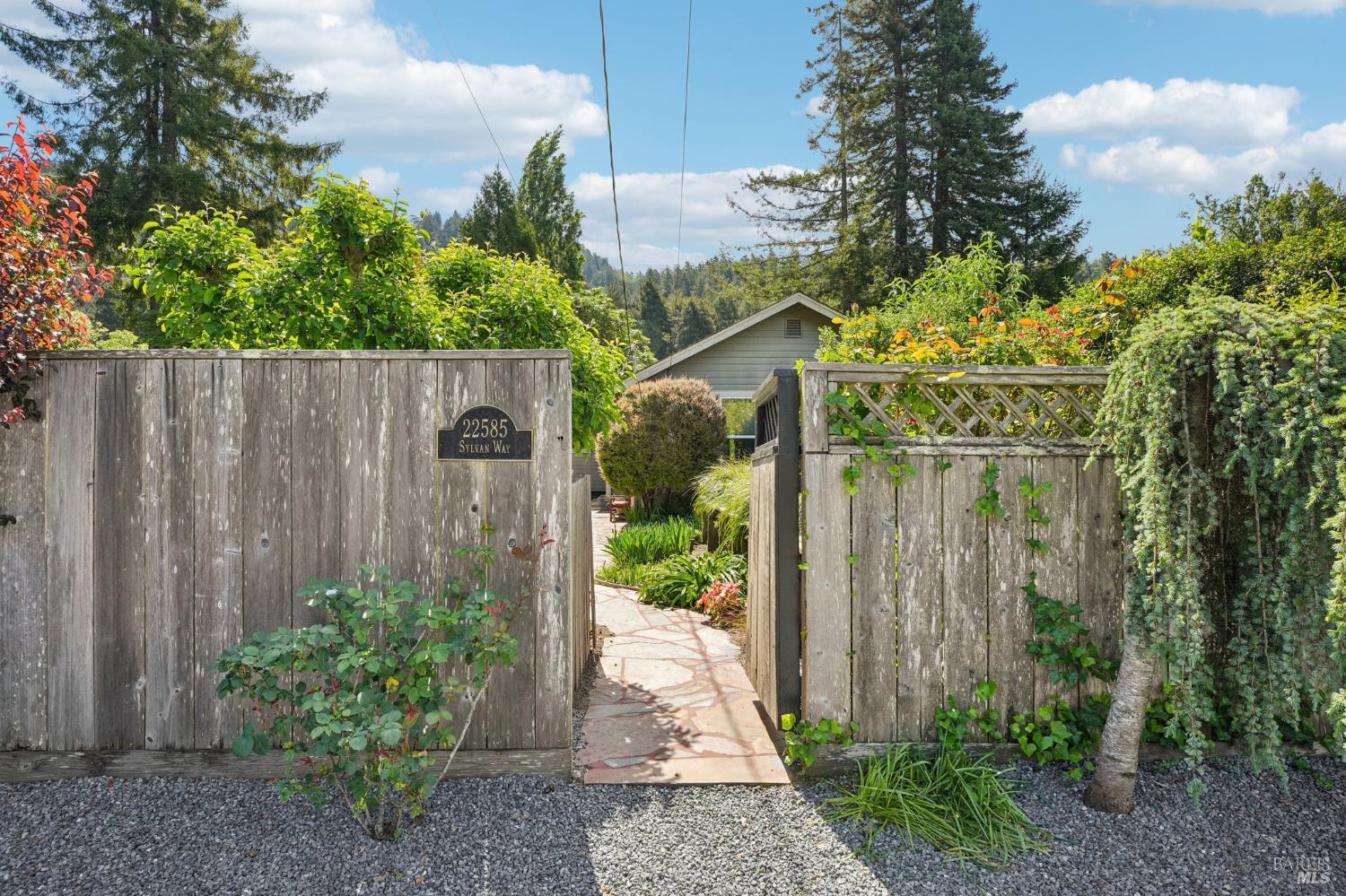 22585 Sylvan Way Monte Rio CA 95462