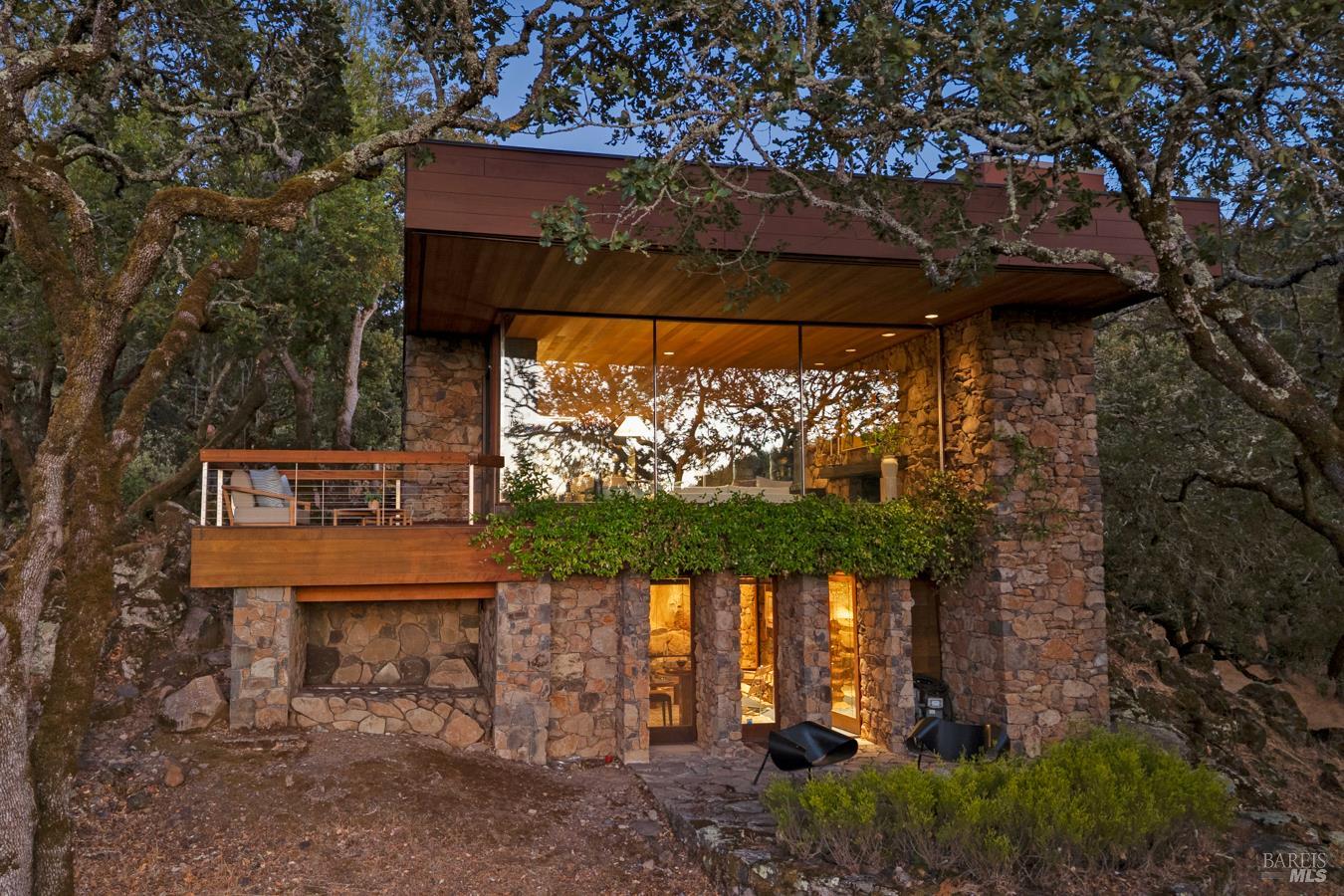 825 White Oak Drive Santa Rosa CA 95409