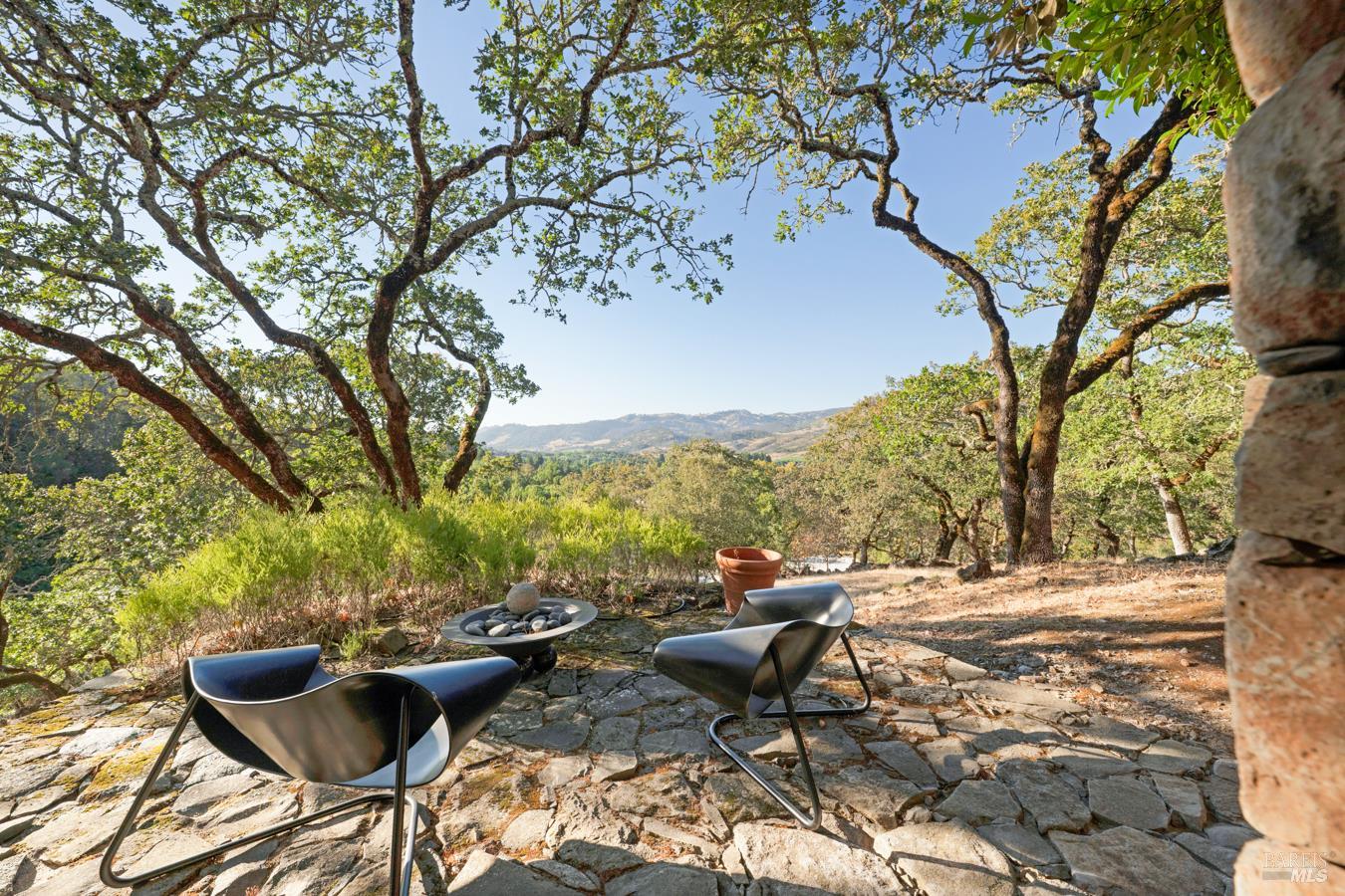 825 White Oak Drive Santa Rosa CA 95409