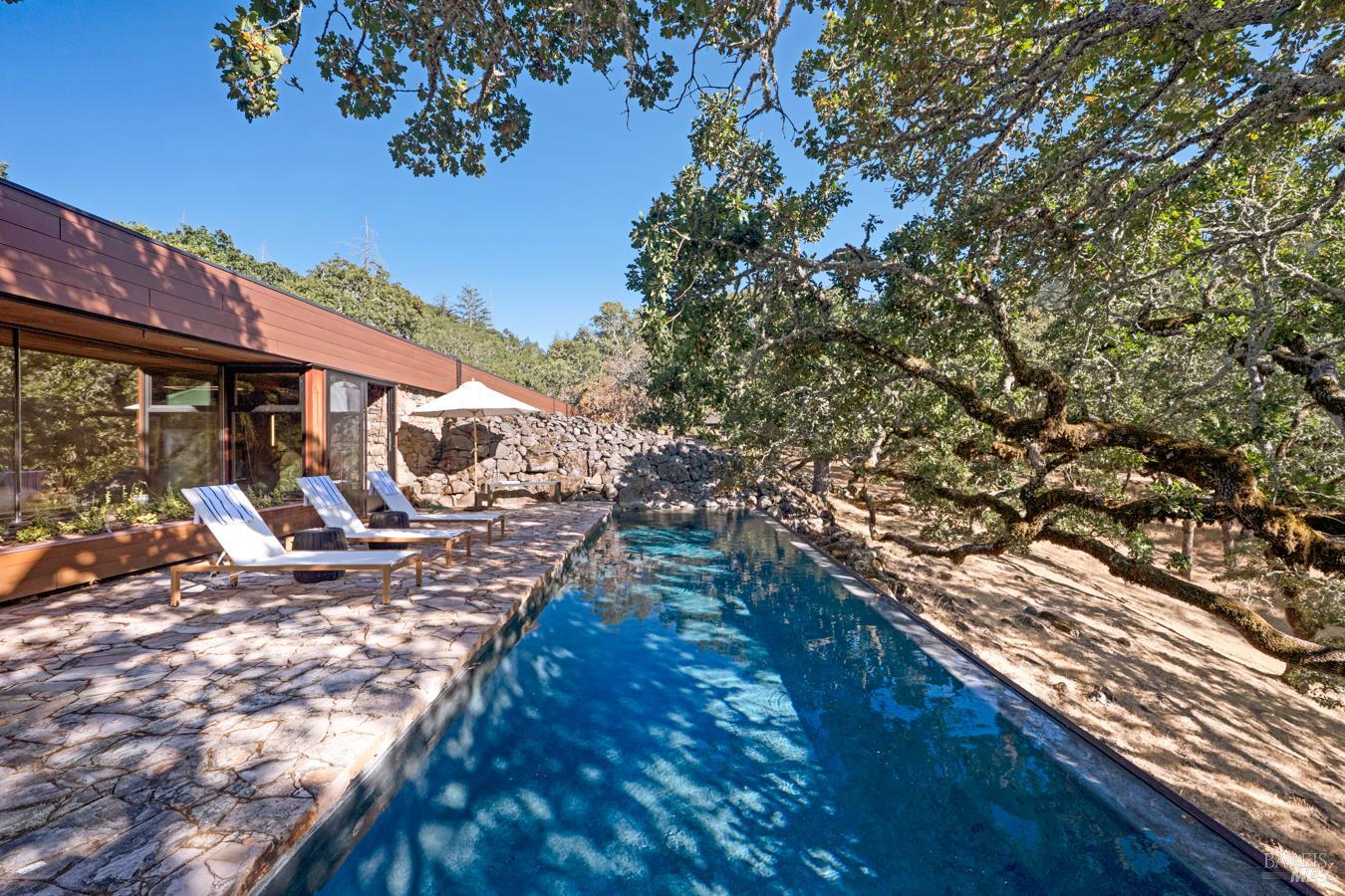 825 White Oak Drive Santa Rosa CA 95409
