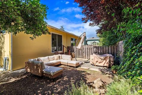327-329 Plaza Street Healdsburg CA 95448