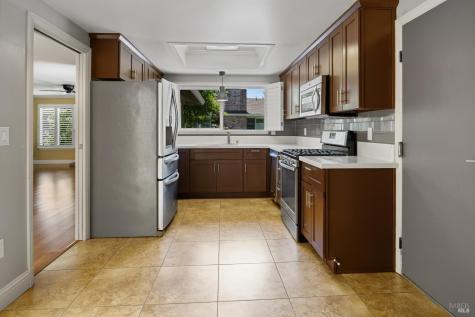7409 Oakmont Drive Santa Rosa CA 95409
