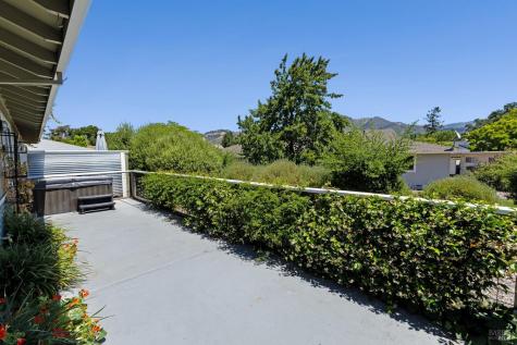 7409 Oakmont Drive Santa Rosa CA 95409