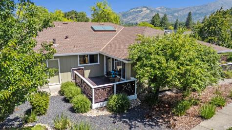 7409 Oakmont Drive Santa Rosa CA 95409