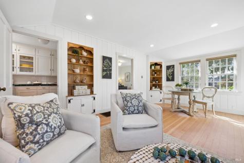 335 Bassett Street Petaluma CA 94952