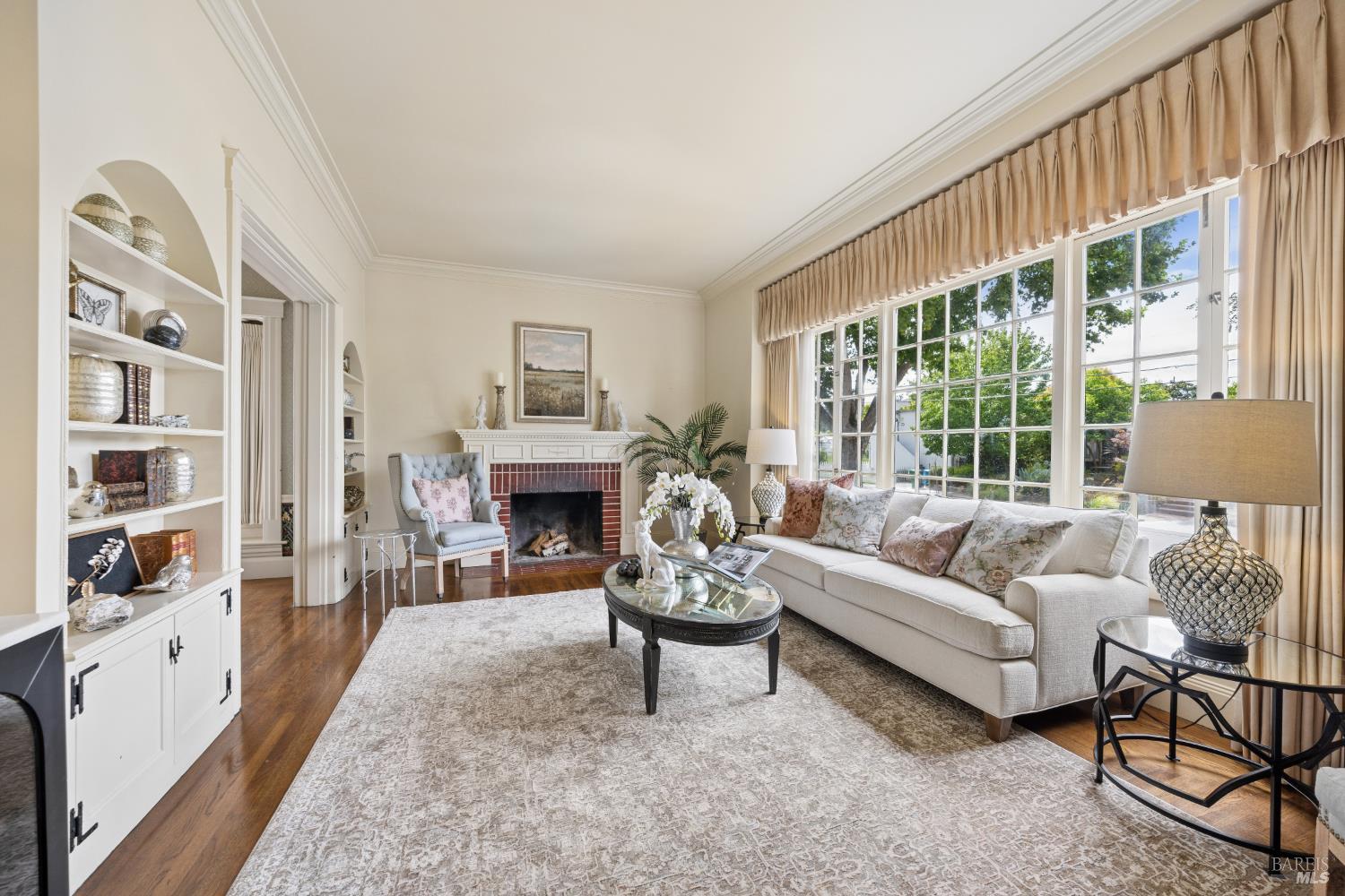 335 Bassett Street Petaluma CA 94952