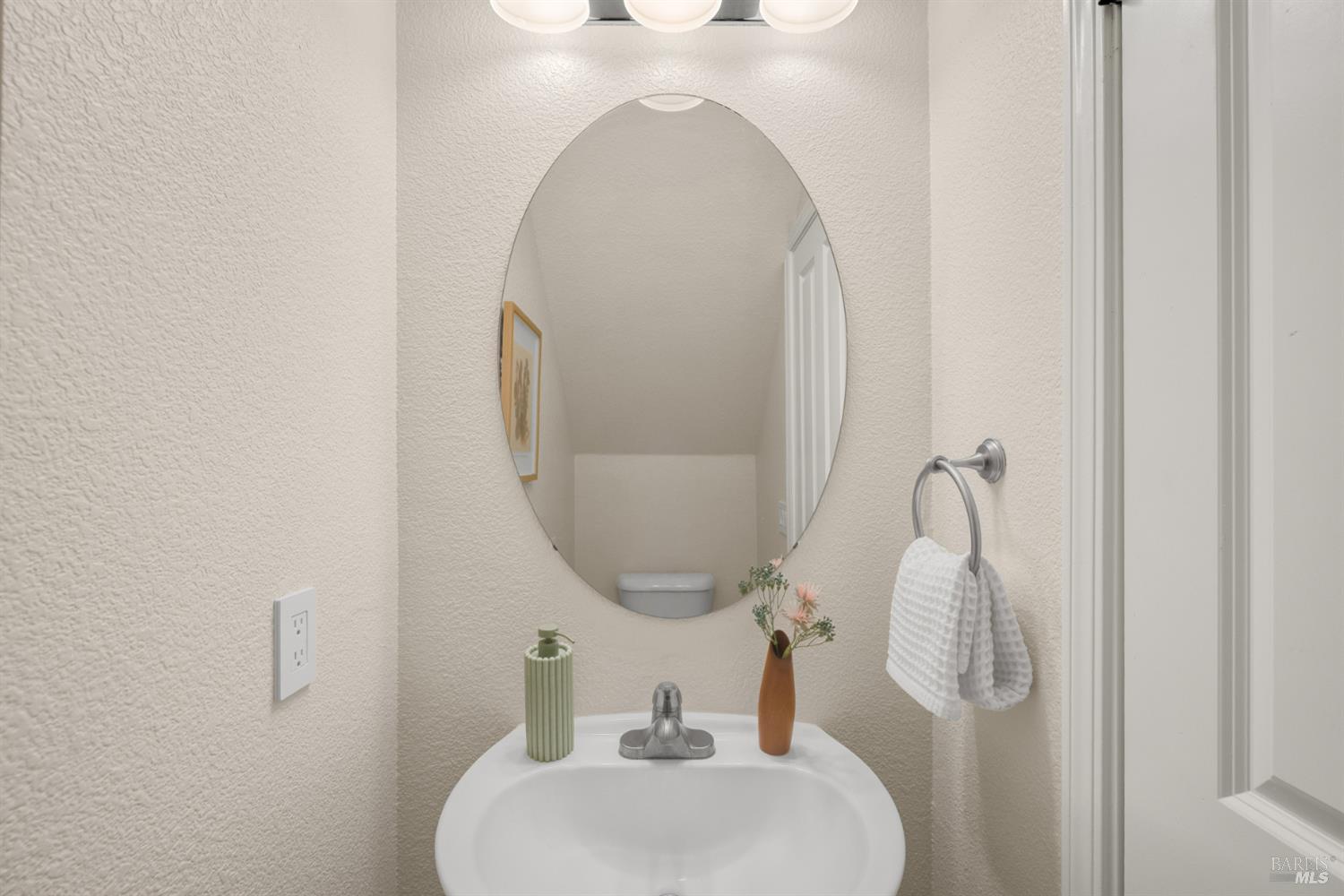 1736 Cork Tree Lane Santa Rosa CA 95404