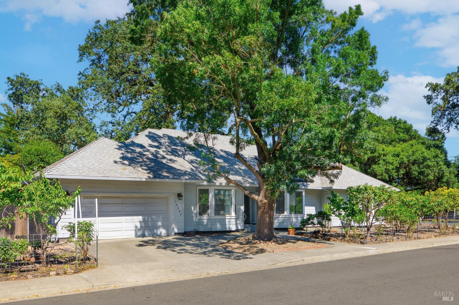 19489 Laurelbrook Court Sonoma CA 95476