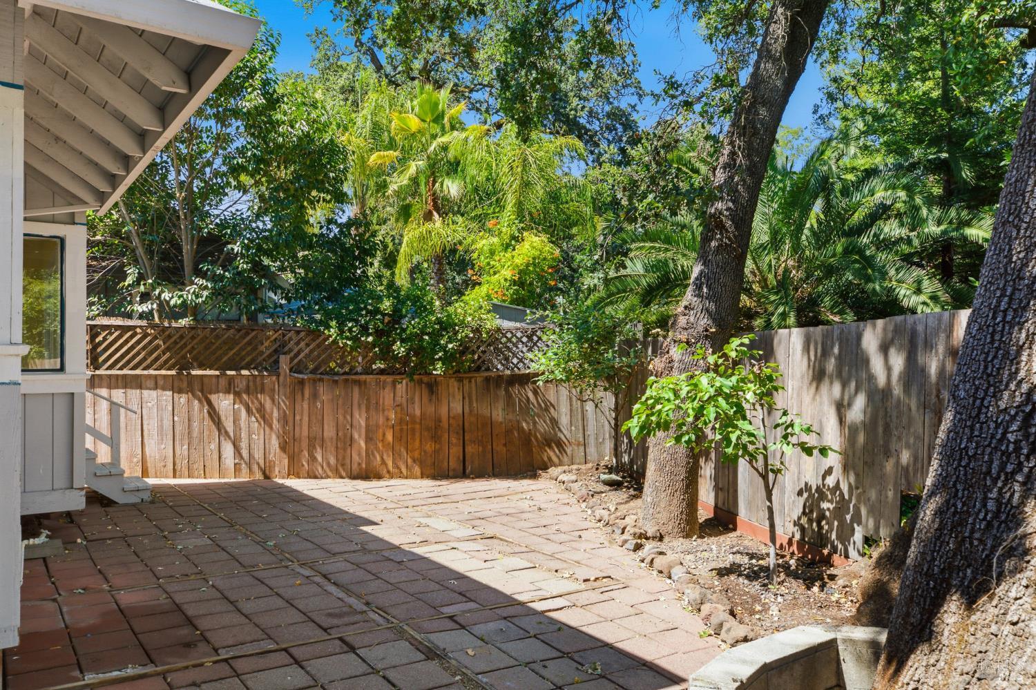 19489 Laurelbrook Court Sonoma CA 95476