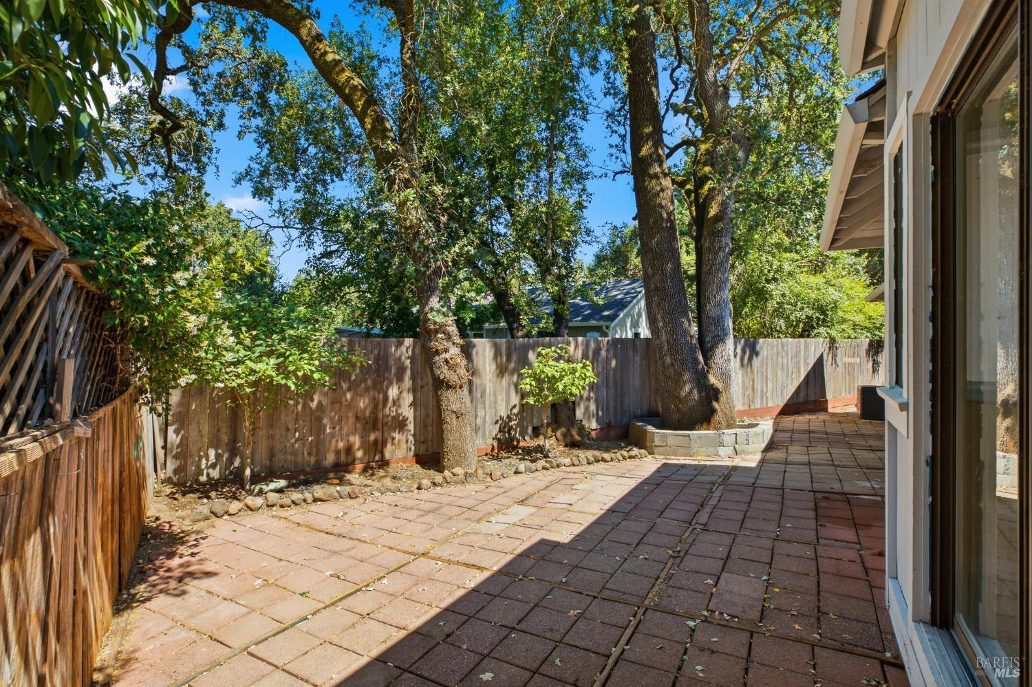 19489 Laurelbrook Court Sonoma CA 95476
