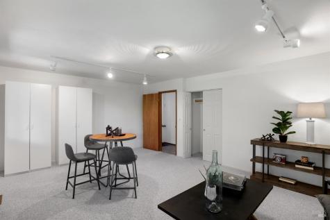 1835 San Ramon Way Santa Rosa CA 95409