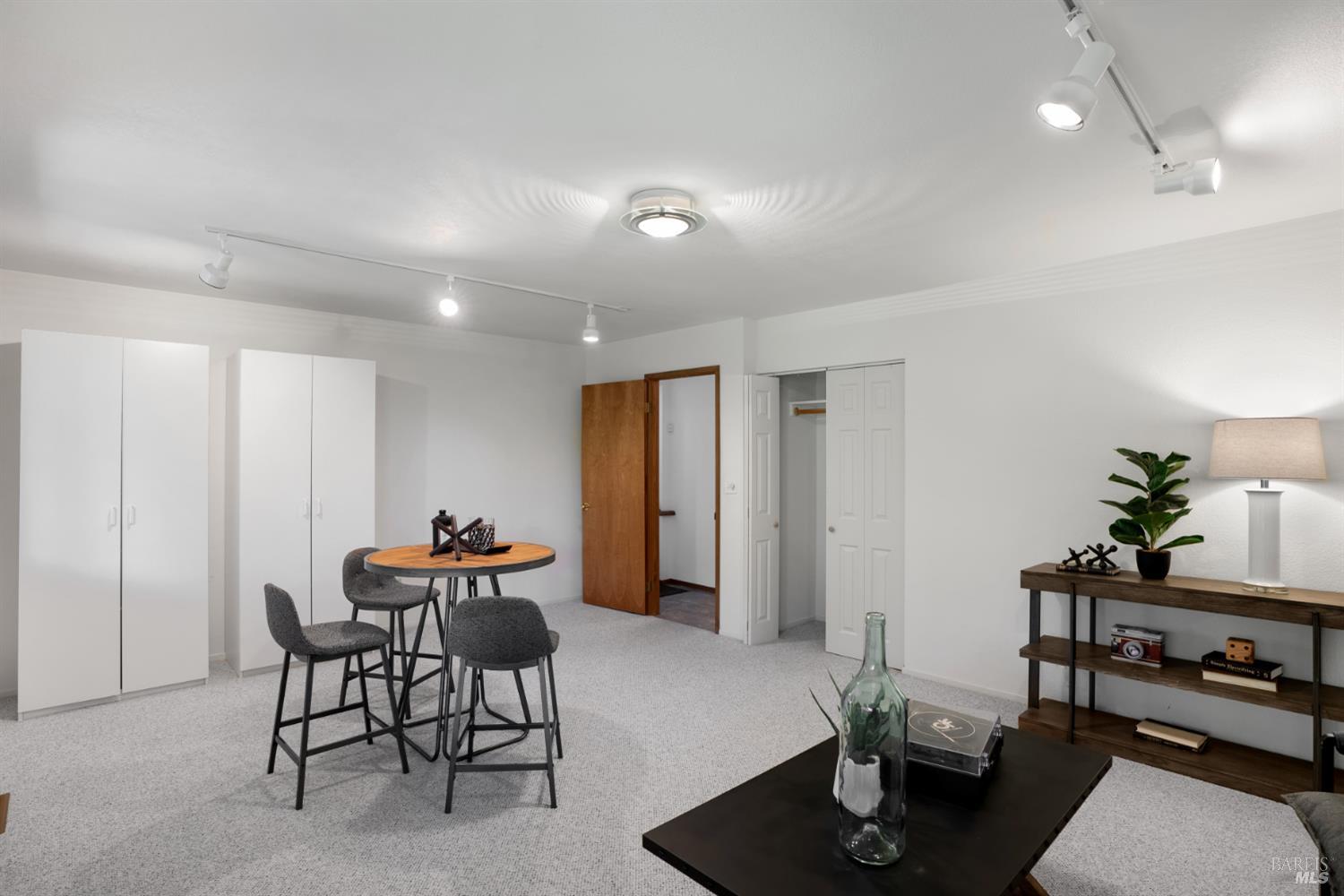 1835 San Ramon Way Santa Rosa CA 95409