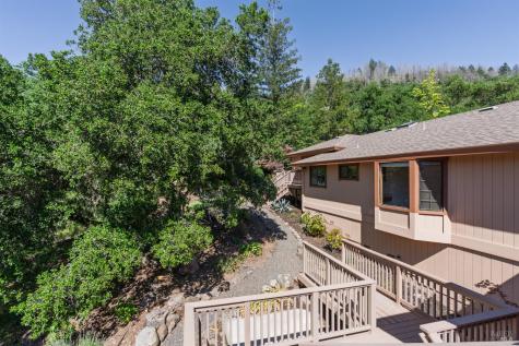 1835 San Ramon Way Santa Rosa CA 95409