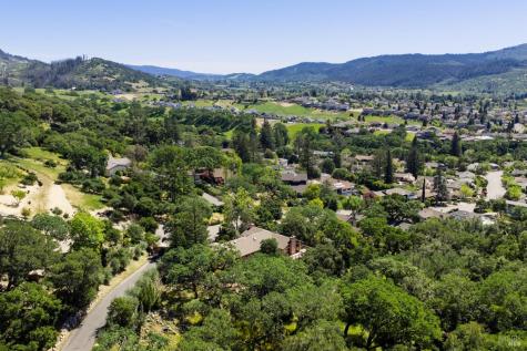 1835 San Ramon Way Santa Rosa CA 95409