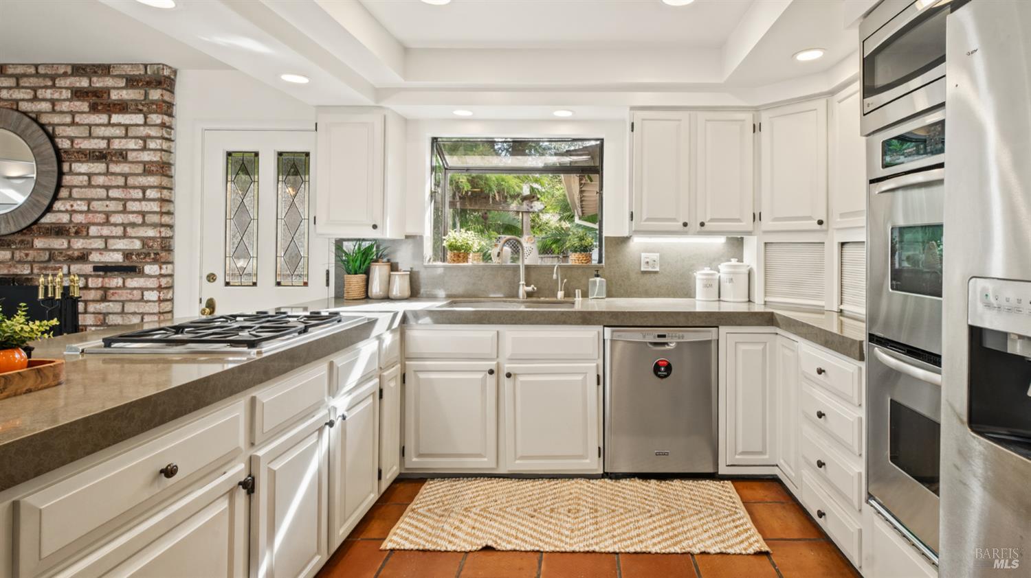 728 Eucalyptus Avenue Novato CA 94947