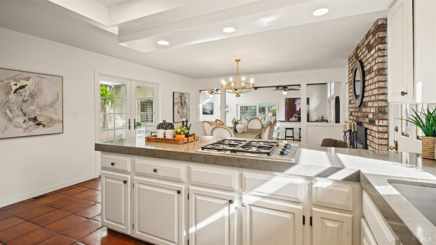 728 Eucalyptus Avenue Novato CA 94947