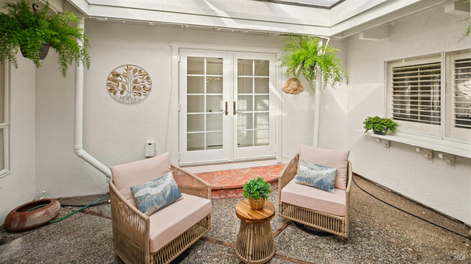 728 Eucalyptus Avenue Novato CA 94947