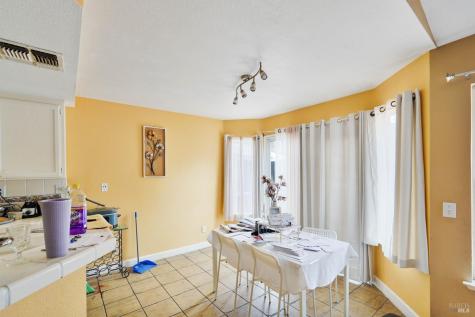 1231 De Meo Street Santa Rosa CA 95407