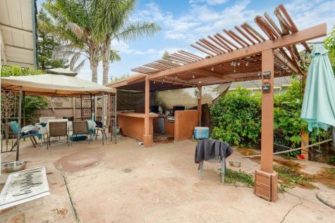1231 De Meo Street Santa Rosa CA 95407