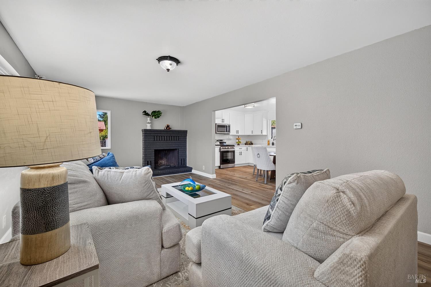 31604 Mccray Road Cloverdale CA 95425