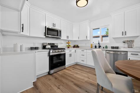 31604 Mccray Road Cloverdale CA 95425