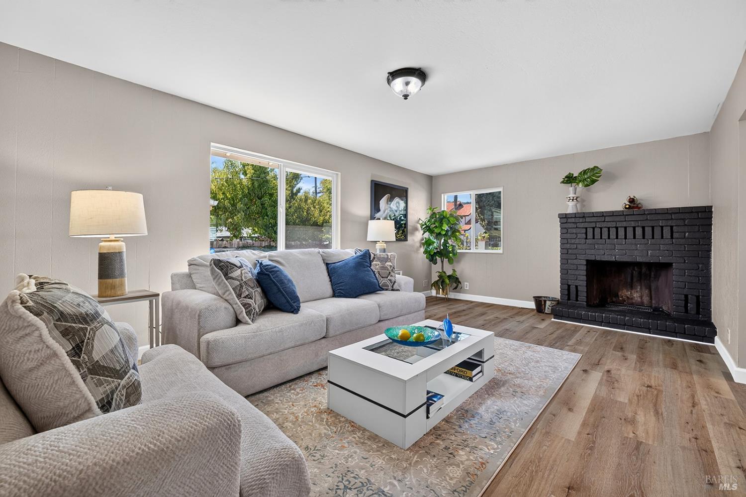 31604 Mccray Road Cloverdale CA 95425