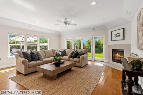 15119 Grove Street Healdsburg CA 95448