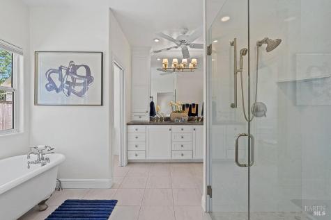 15119 Grove Street Healdsburg CA 95448