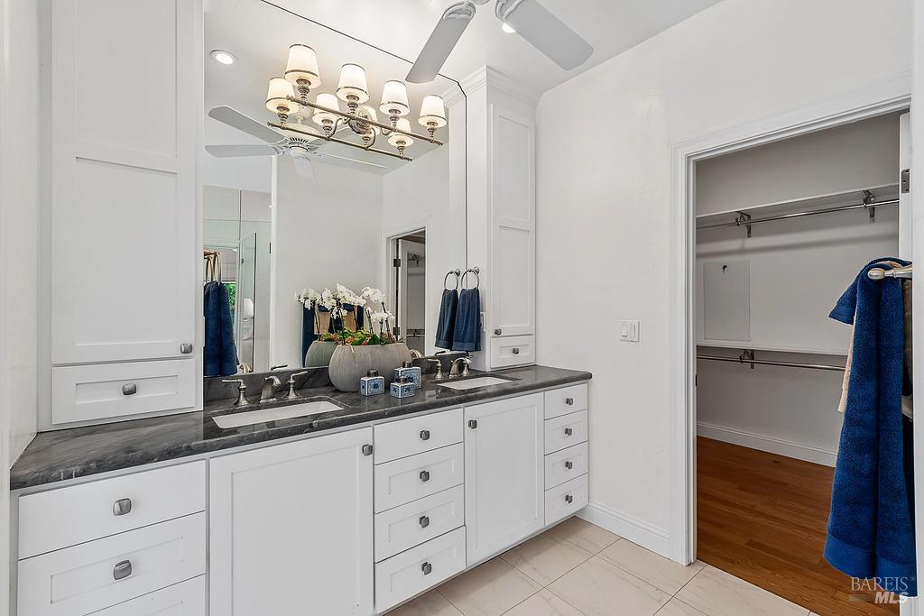 15119 Grove Street Healdsburg CA 95448