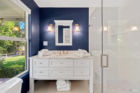 15119 Grove Street Healdsburg CA 95448