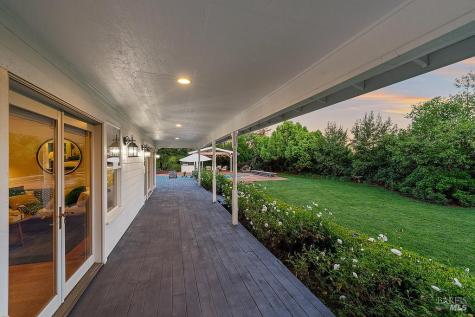 15119 Grove Street Healdsburg CA 95448