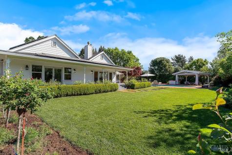 15119 Grove Street Healdsburg CA 95448
