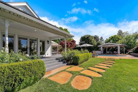 15119 Grove Street Healdsburg CA 95448