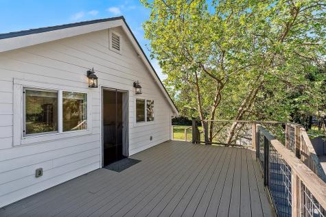 15119 Grove Street Healdsburg CA 95448