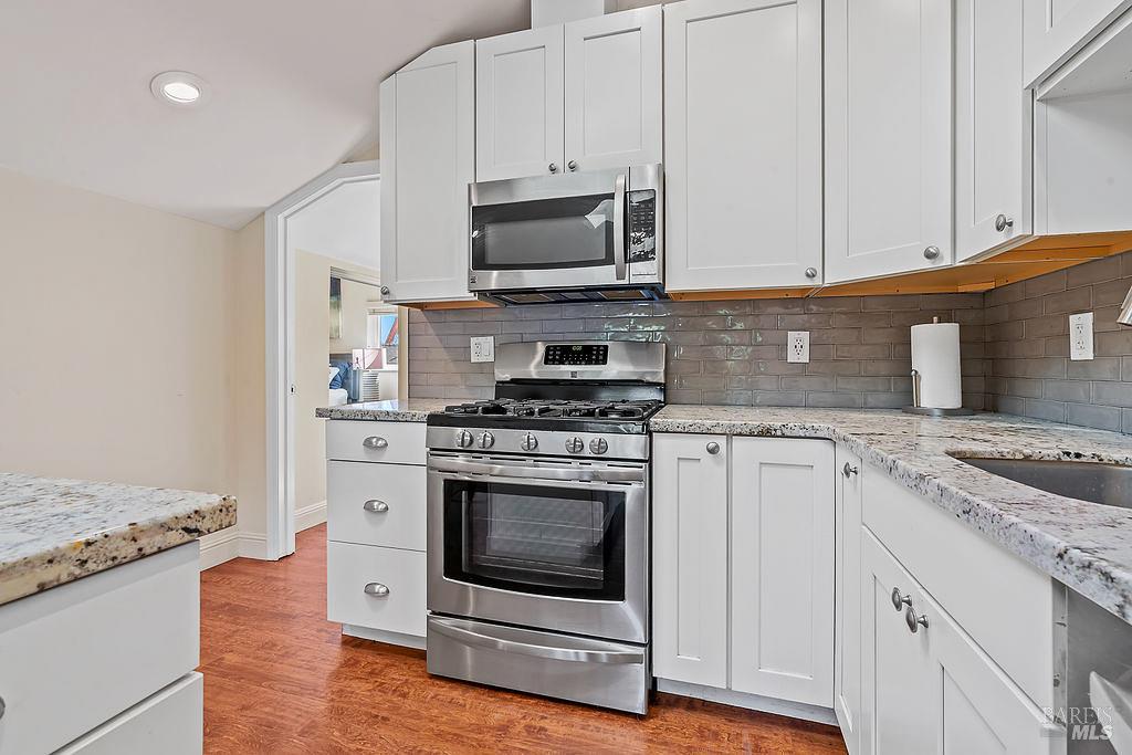 15119 Grove Street Healdsburg CA 95448