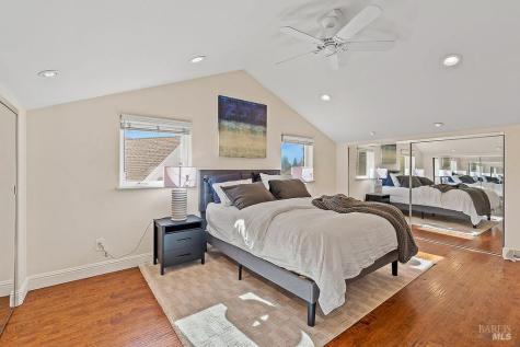 15119 Grove Street Healdsburg CA 95448