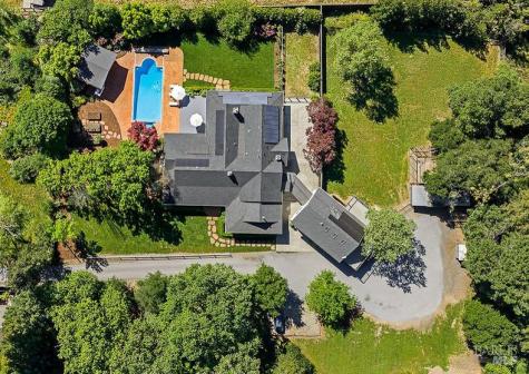 15119 Grove Street Healdsburg CA 95448