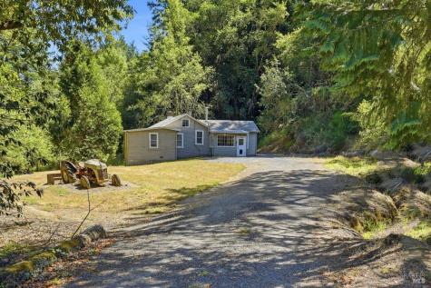 886 Montgomery Road Sebastopol CA 95472