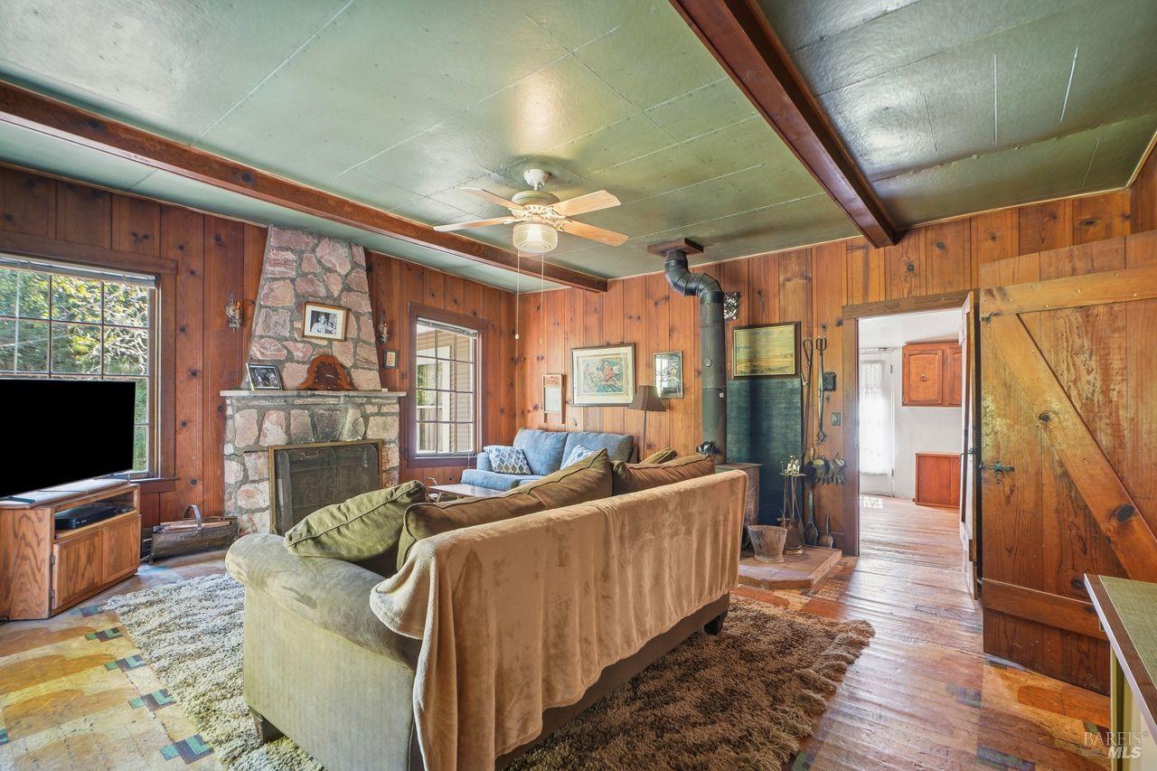 886 Montgomery Road Sebastopol CA 95472