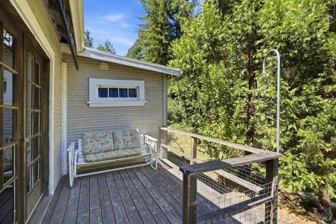 886 Montgomery Road Sebastopol CA 95472