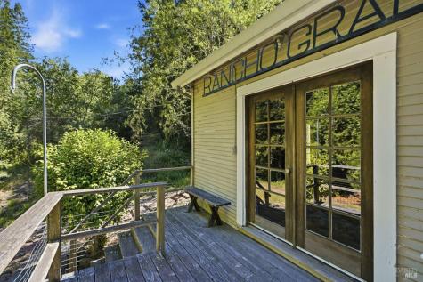 886 Montgomery Road Sebastopol CA 95472