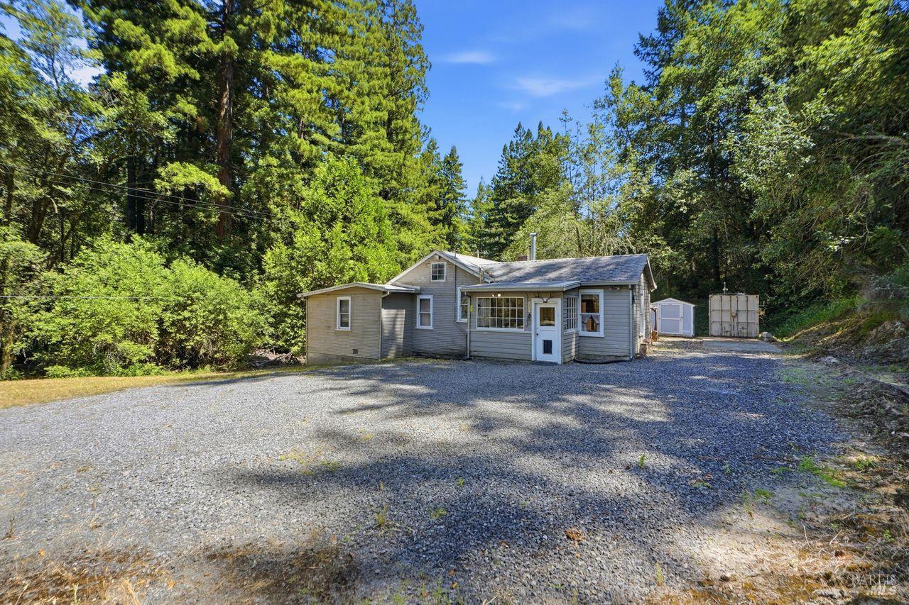 886 Montgomery Road Sebastopol CA 95472