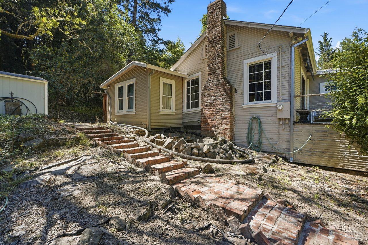 886 Montgomery Road Sebastopol CA 95472