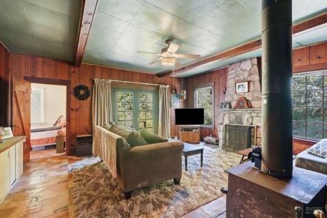 886 Montgomery Road Sebastopol CA 95472