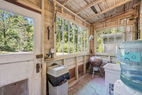 886 Montgomery Road Sebastopol CA 95472