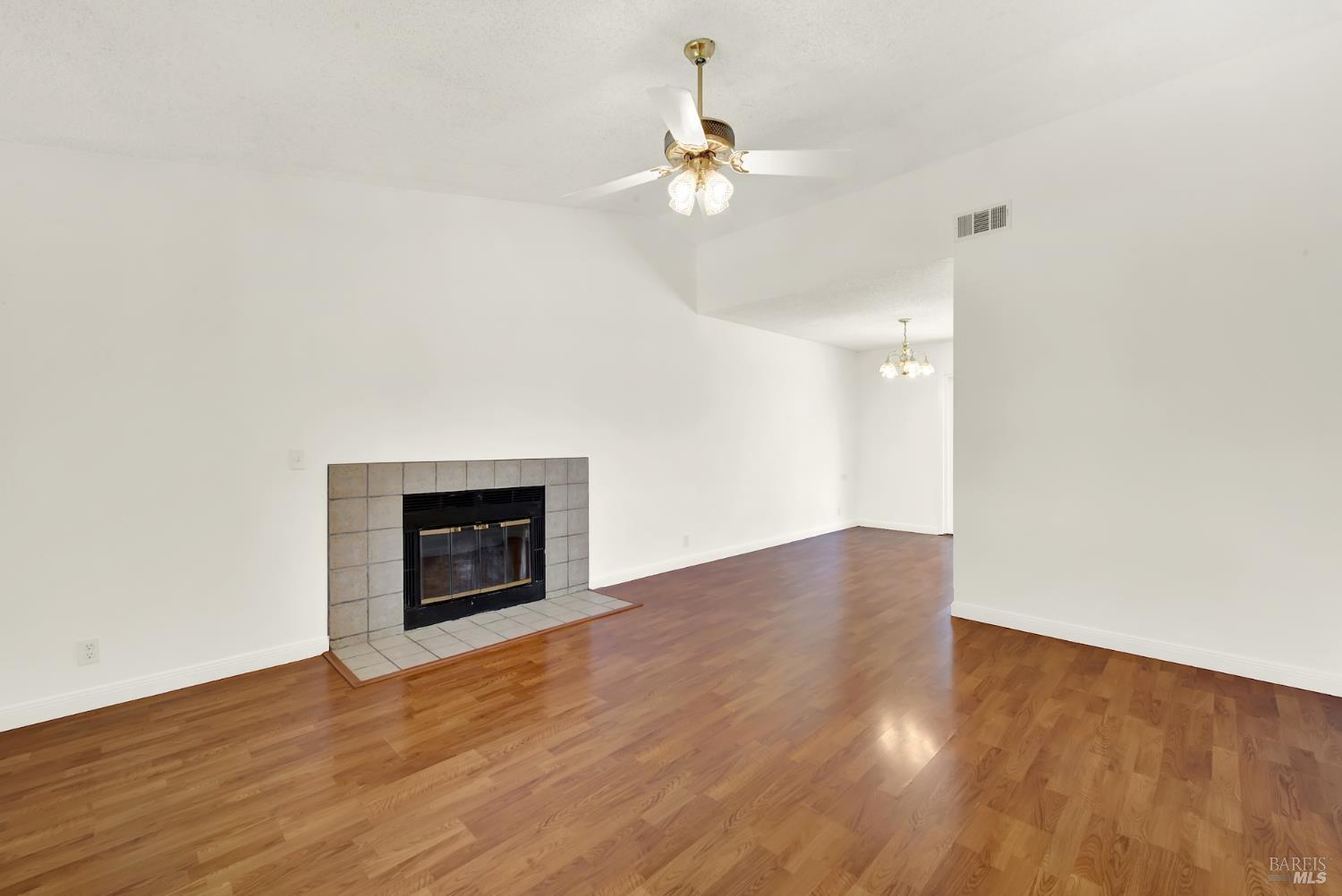 519 Crested Drive Suisun City CA 94585