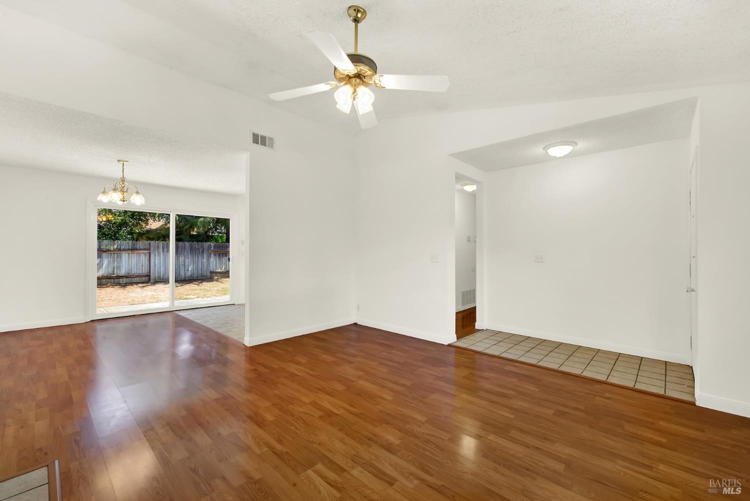 519 Crested Drive Suisun City CA 94585