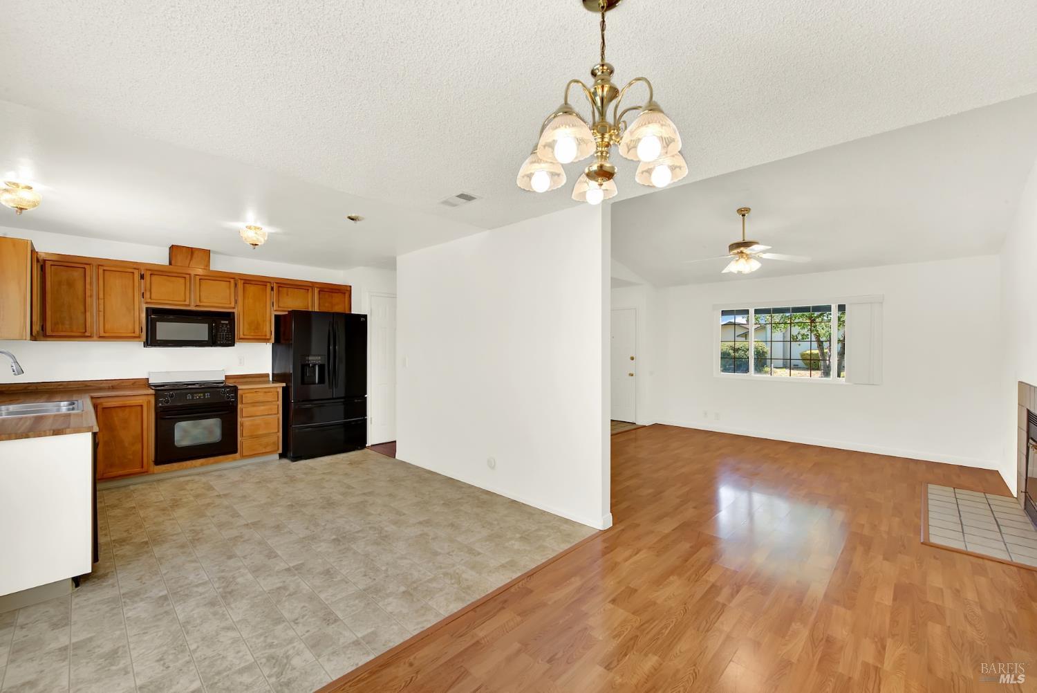 519 Crested Drive Suisun City CA 94585